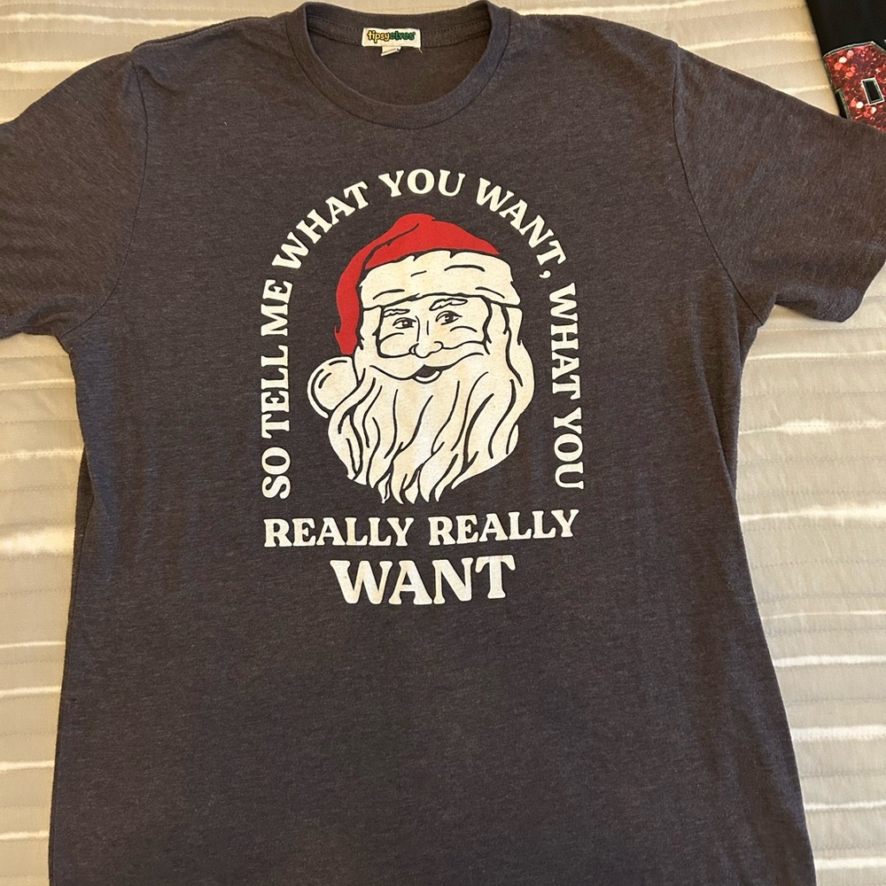 Christmas Graphic T-Shirt Bundle | Adult Large | Holiday Tees (2) - Picture 5 of 5